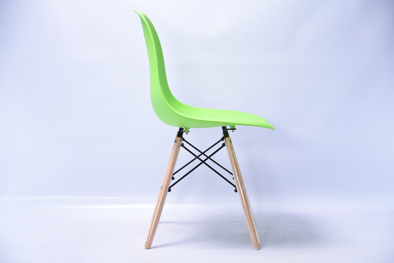 plastic chair (2)