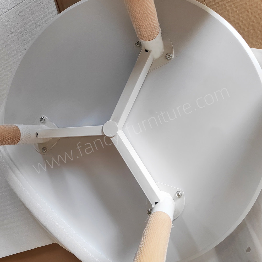 Round Side Table with Smooth White MDF Top And Sturdy Beech Wood Legs, Minimalist Accent End Table for Living Room