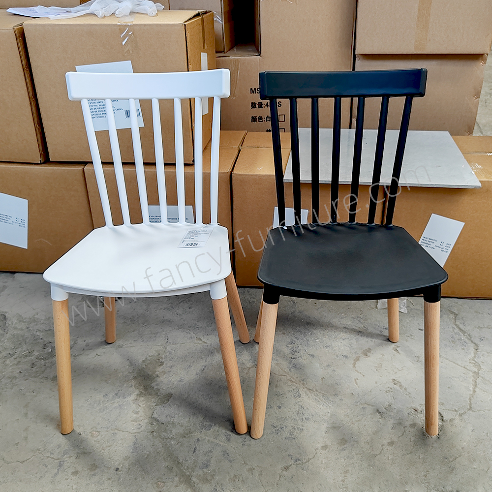 Plastic-chair15.jpg