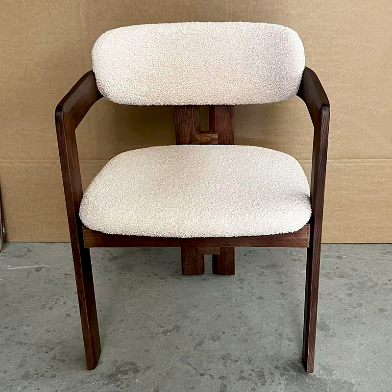 Ash Wood Tripod Chair Featuring A Soft Teddy Fleece Cushion; Suitable for Residential Use And High-end Private Venues.