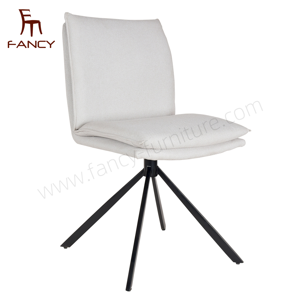 Wholesale Luxury Leisure Kitchen Restaurant Designer Chinese Gold Velvet Comfortable Dining Chair With Metal Legs Black