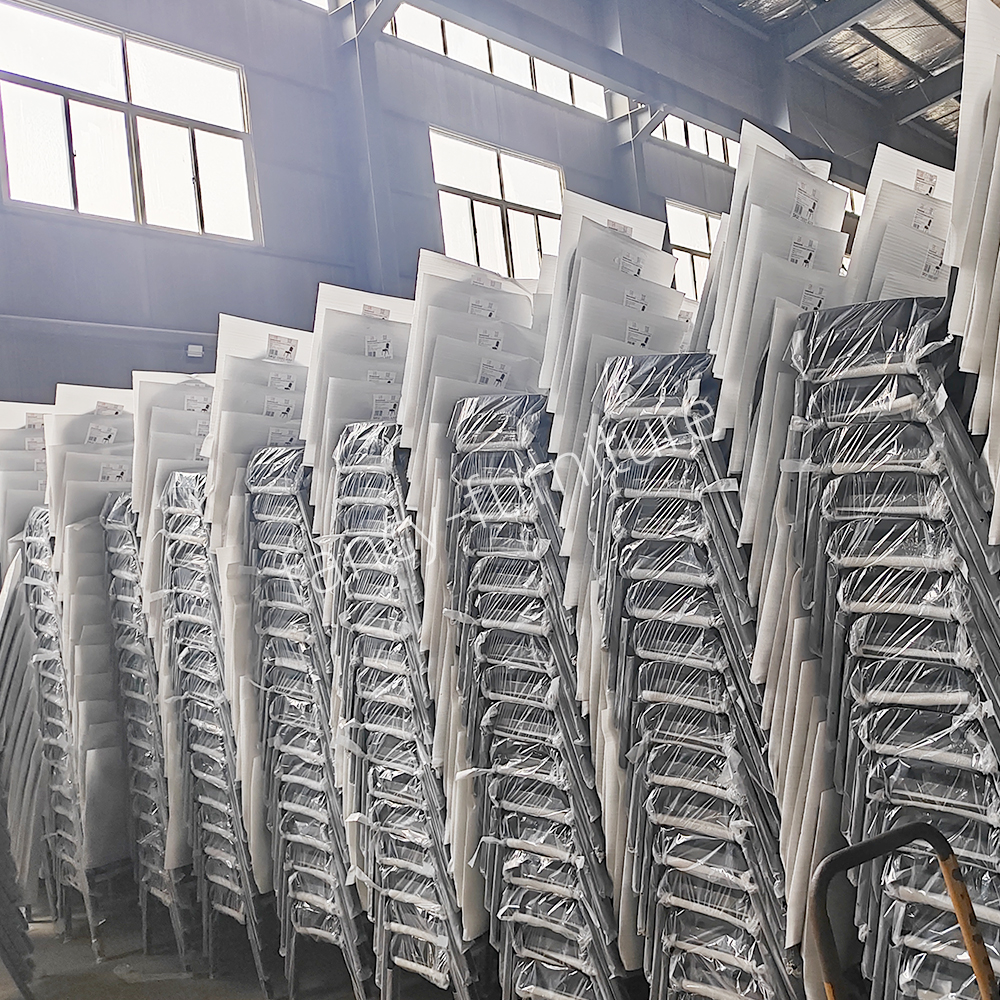 Banquet Chair Modern Metal Fabric Stackable Stable Commercial Hotel Dining Chair Solid Back Foam Cushion Iron Legs Chairs