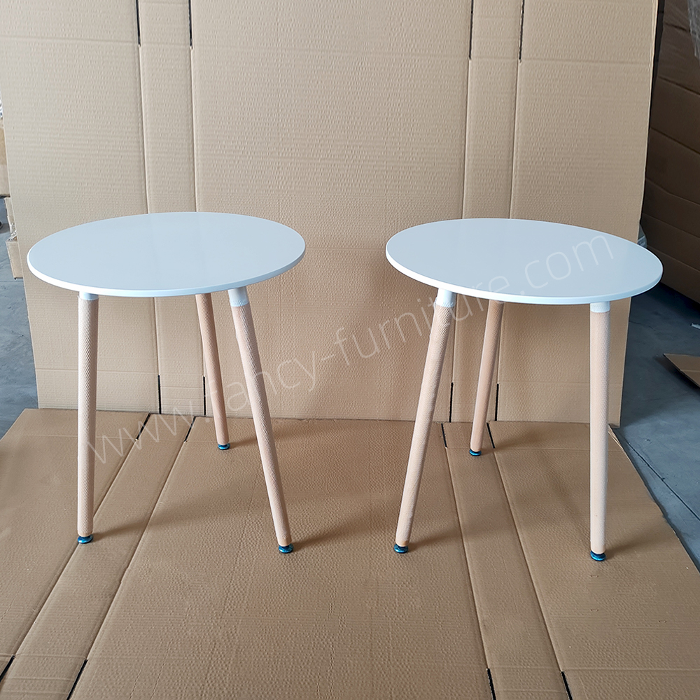 Plastic-table4.jpg
