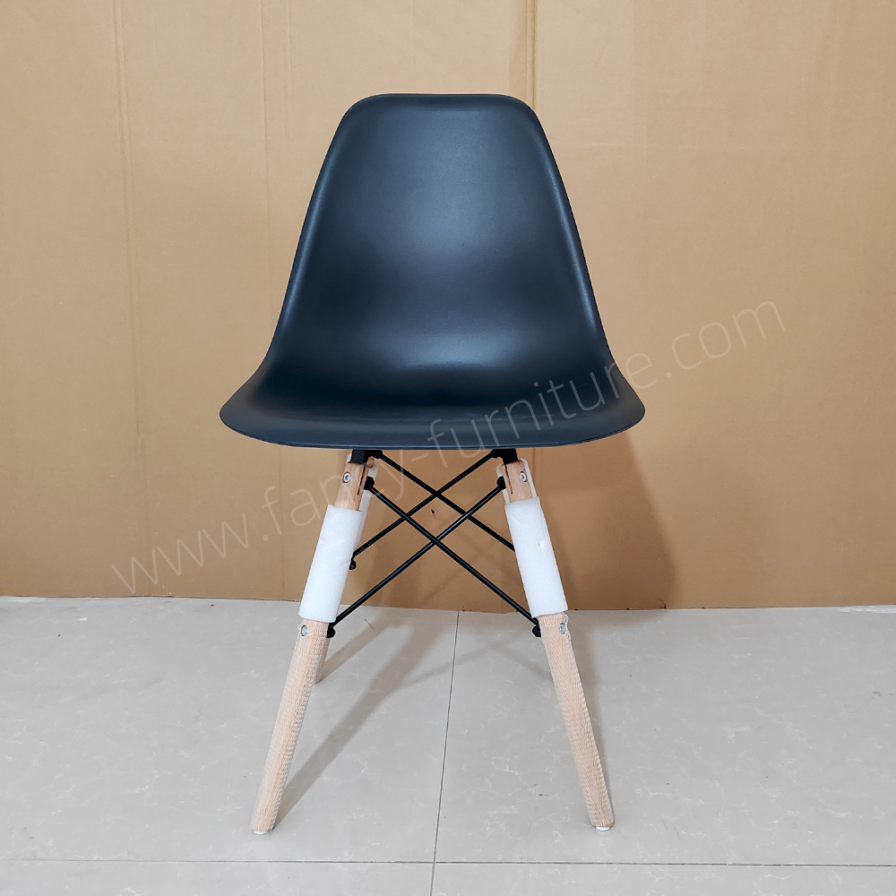 Plastic-chair3.jpg