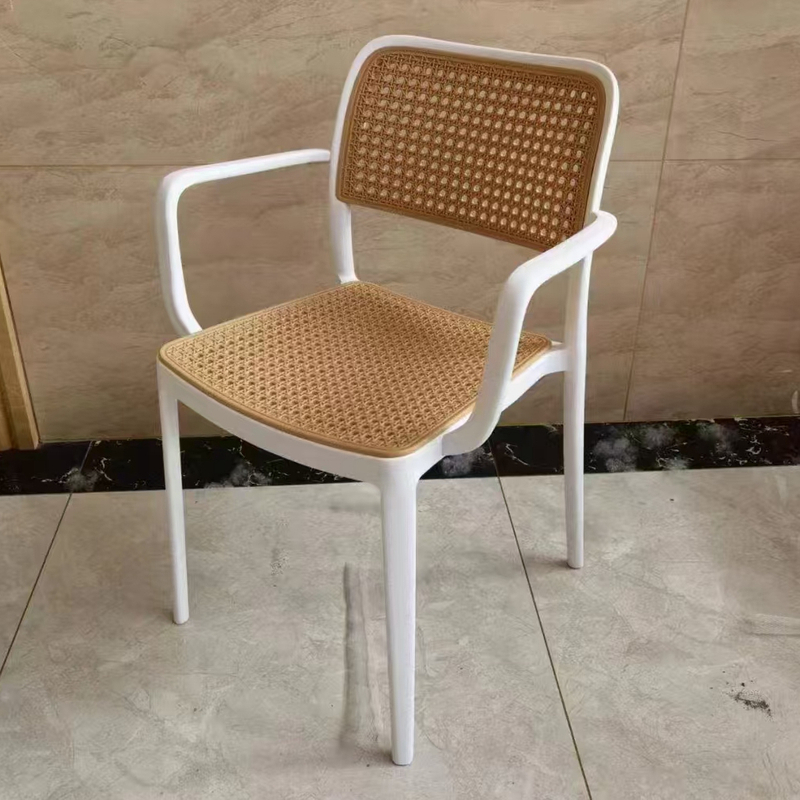 Wholesale Italy Design Plastic PP Outdoor Garden Patio Chair for cafe and restaurant