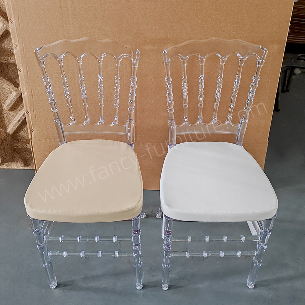 Plastic-chair16.jpg