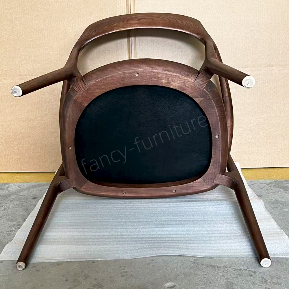 Hot Factory Sales Jenny Chair, Made of Ash Wood with Soft PU Upholstery, Suitable for Restaurants And Upscale Private Spaces.