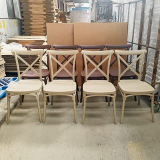 Factory Sells High-quality X-back Plastic Chairs, Stackable, Suitable for Outdoor Use, Weddings, And Other Occasions. Various Colors Can Be Customized.