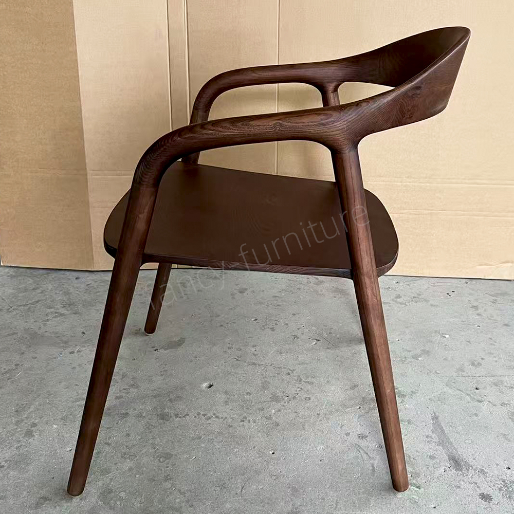 Our Factory Sells European-style Minimalist Ash Wood Chairs with Carved Panels, Available in A Variety of Colors. Suitable for Restaurants, Cafes, And Other Similar Establishments.