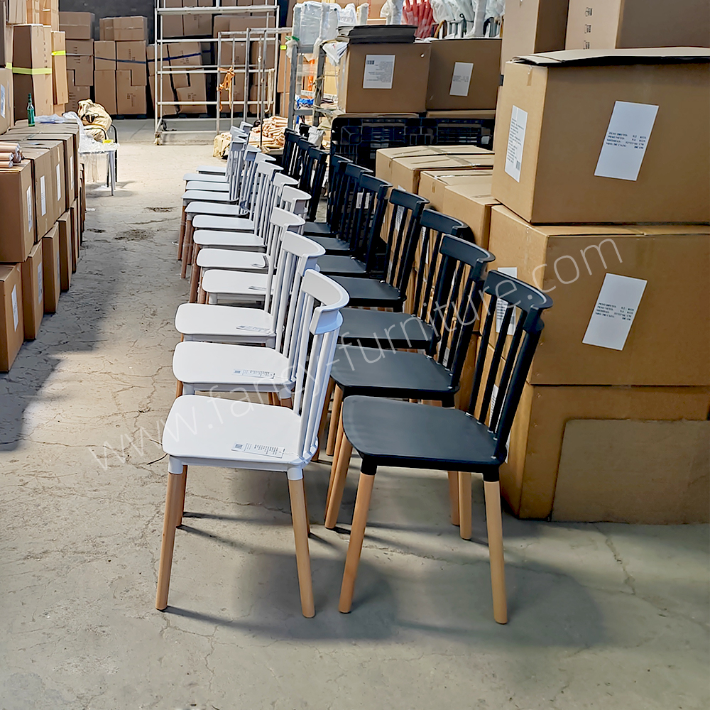 Plastic-chair16.jpg
