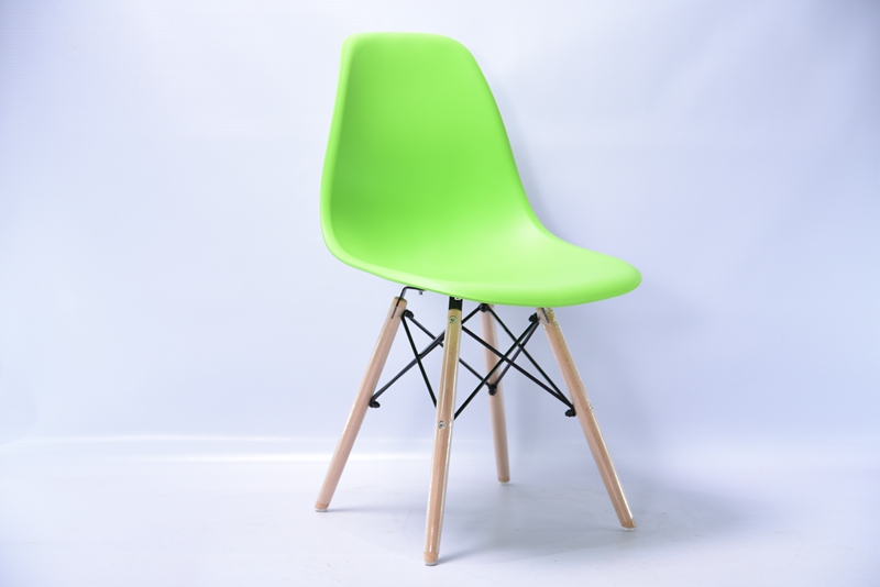 plastic chair (1)