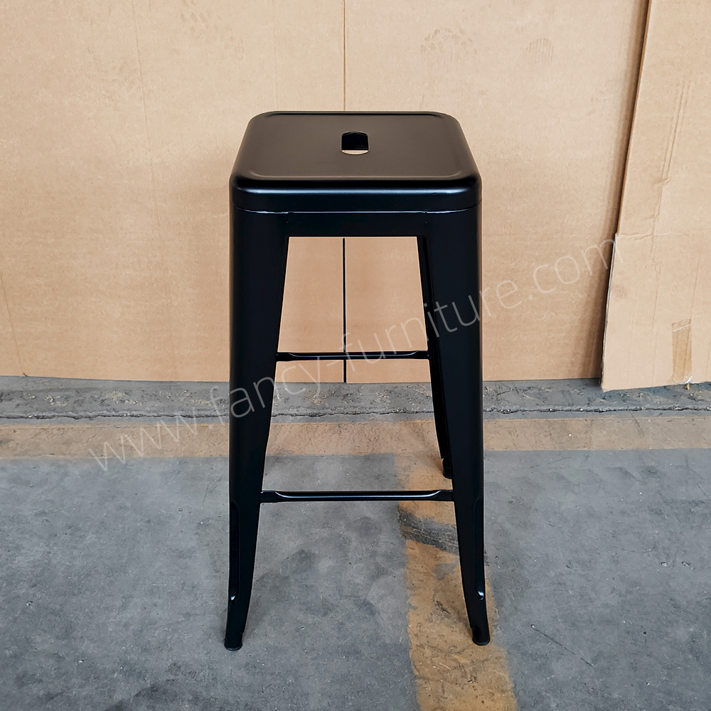 Stackable Durable Metal Bar Stool Industrial High Chair for Home Dining And Restaurant Use