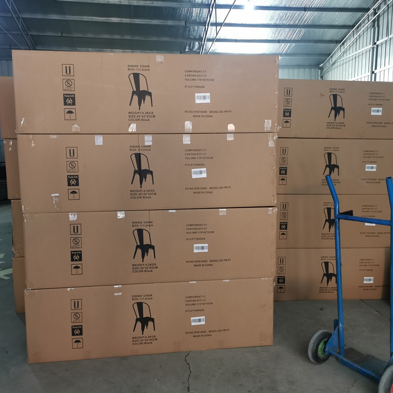 packing of bar chairs