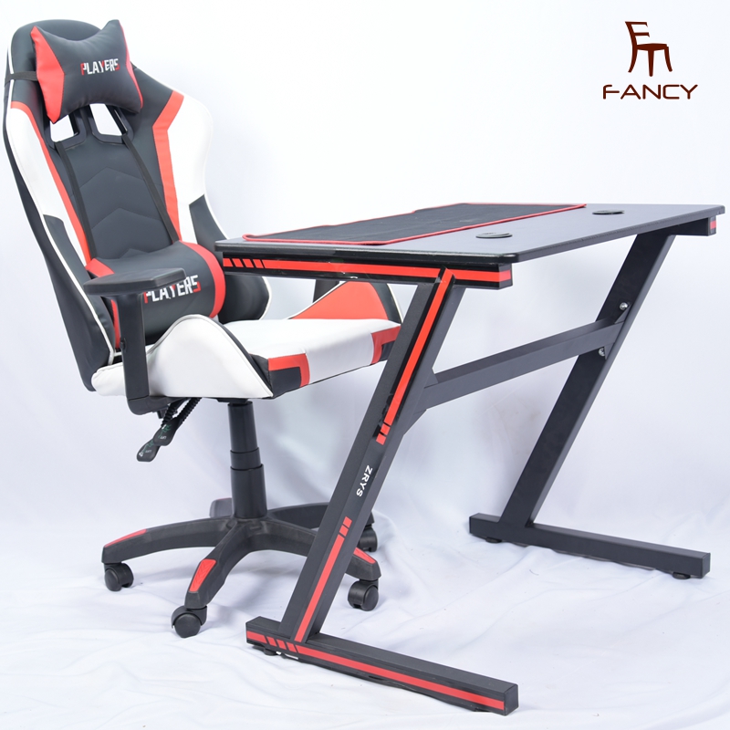 gaming chair and table