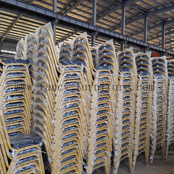 Hot selling Red Metal Hotel and Restaurant Banquet Chair for wedding meeting event stackable