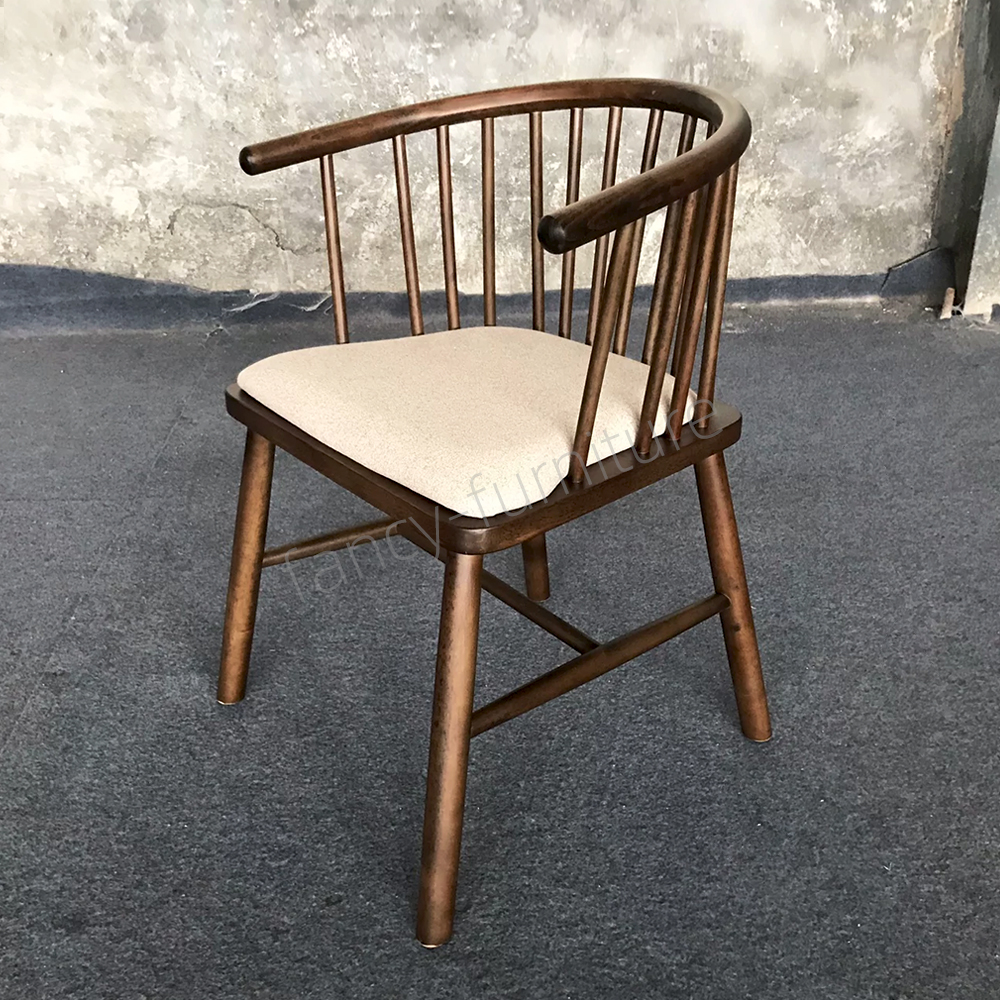Nordic Style Modern Ergonomic Windsor Arm Chair with Cushion Solid Rubber Wood Dining Chair for Home Restaurant Hotel