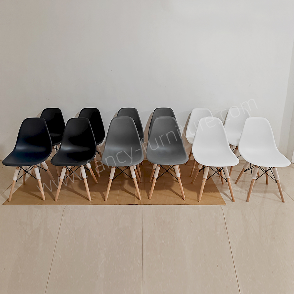 Plastic-chair1.jpg