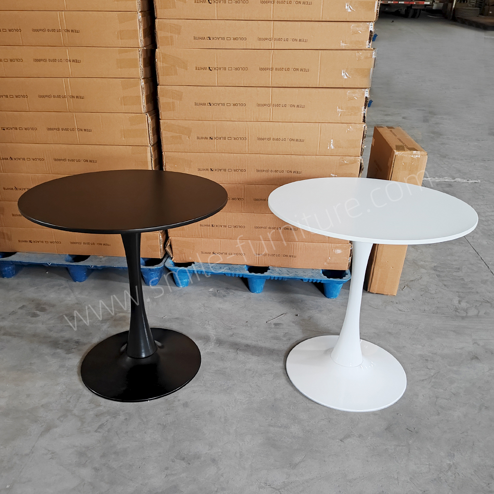Plastic-table1.jpg
