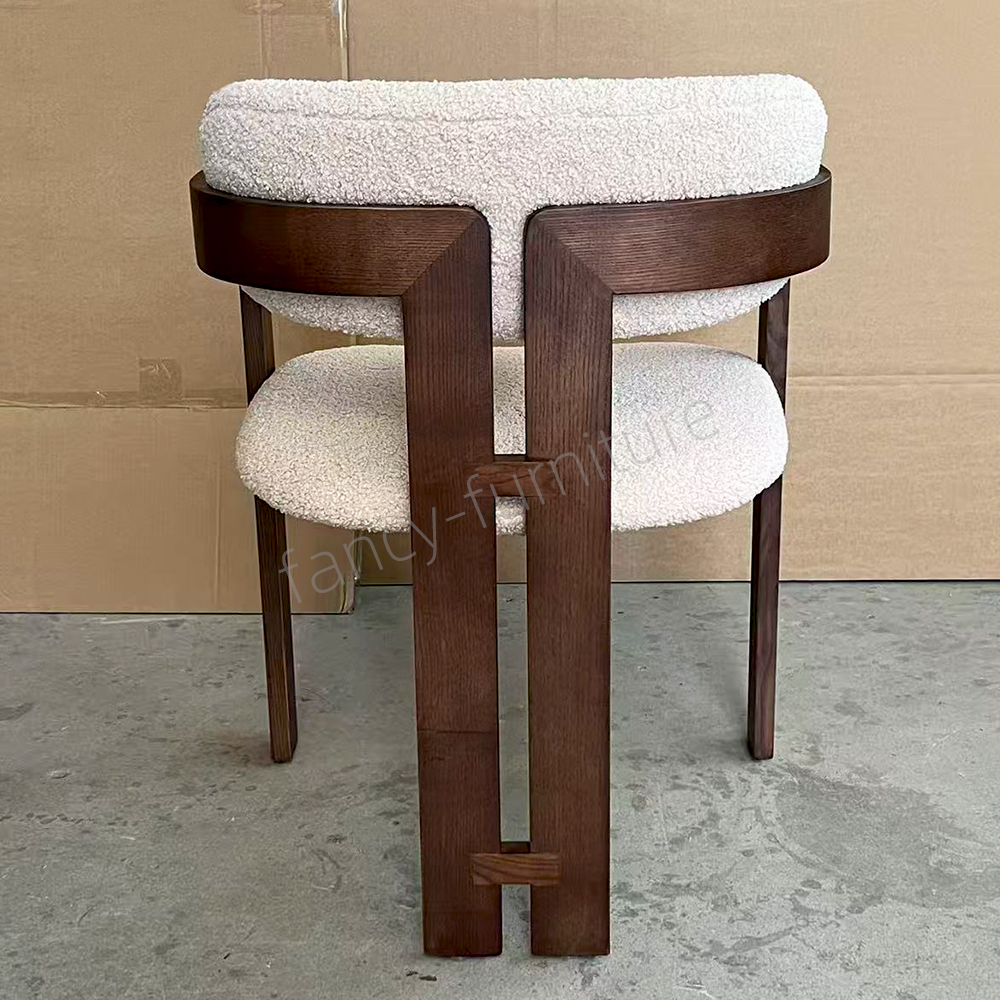 European-style Ash Wood Tripod Chair Featuring A Soft Teddy Fleece Cushion; Suitable for Residential Use And High-end Private Venues.