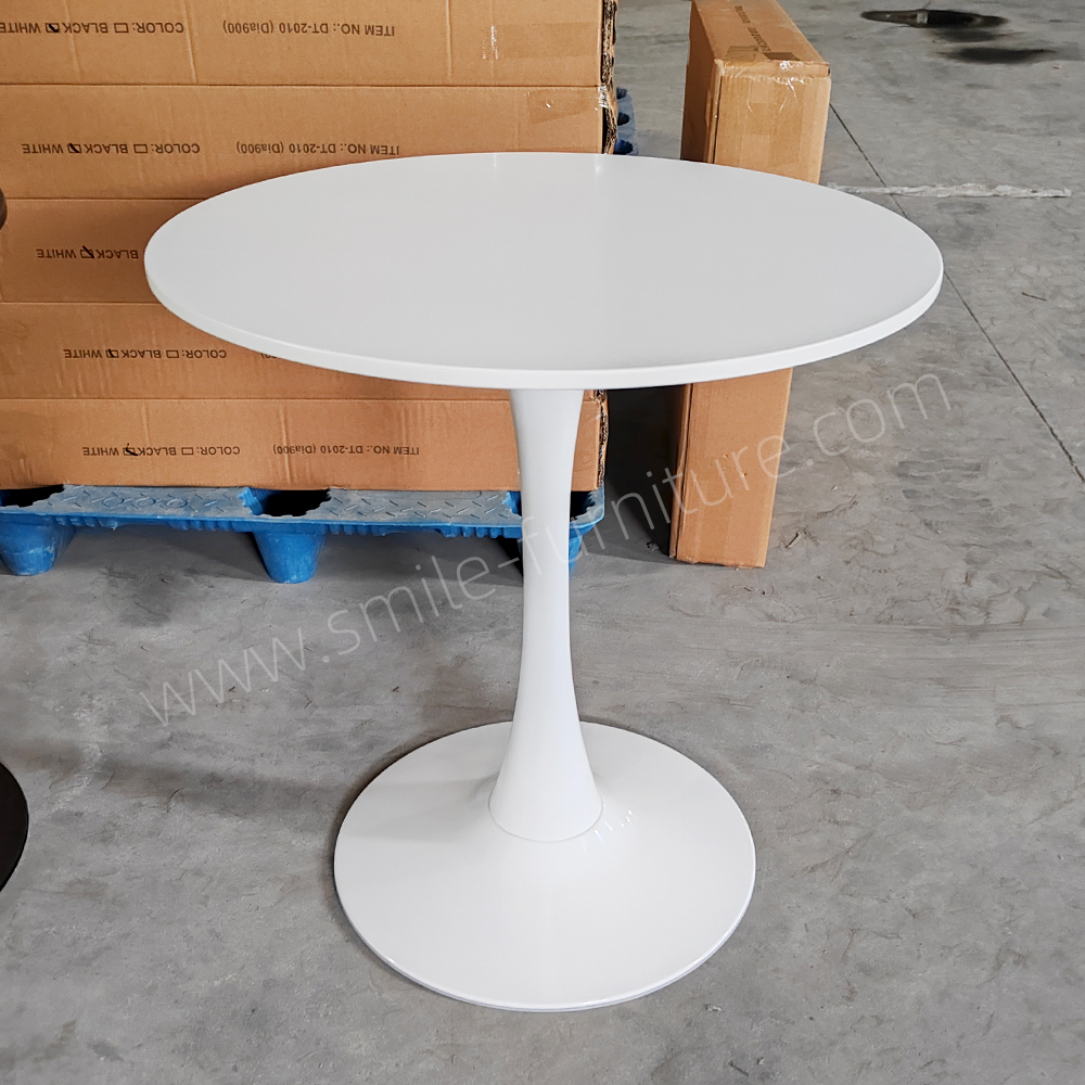 Plastic-table4.jpg