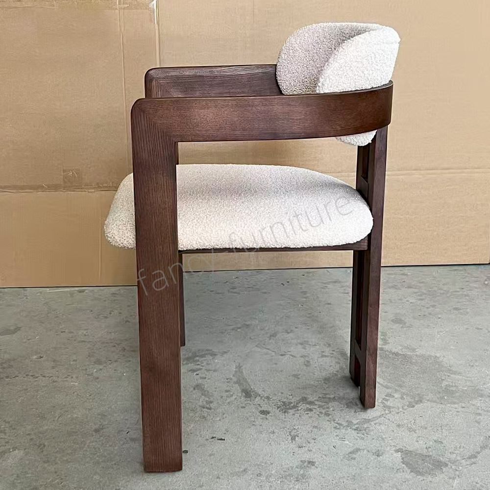 European-style Ash Wood Tripod Chair Featuring A Soft Teddy Fleece Cushion; Suitable for Residential Use And High-end Private Venues.