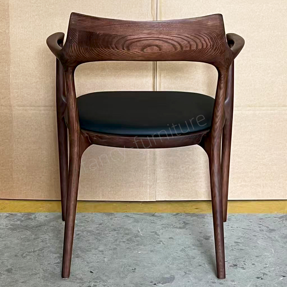 Hot Factory Sales Jenny Chair, Made of Ash Wood with Soft PU Upholstery, Suitable for Restaurants And Upscale Private Spaces.