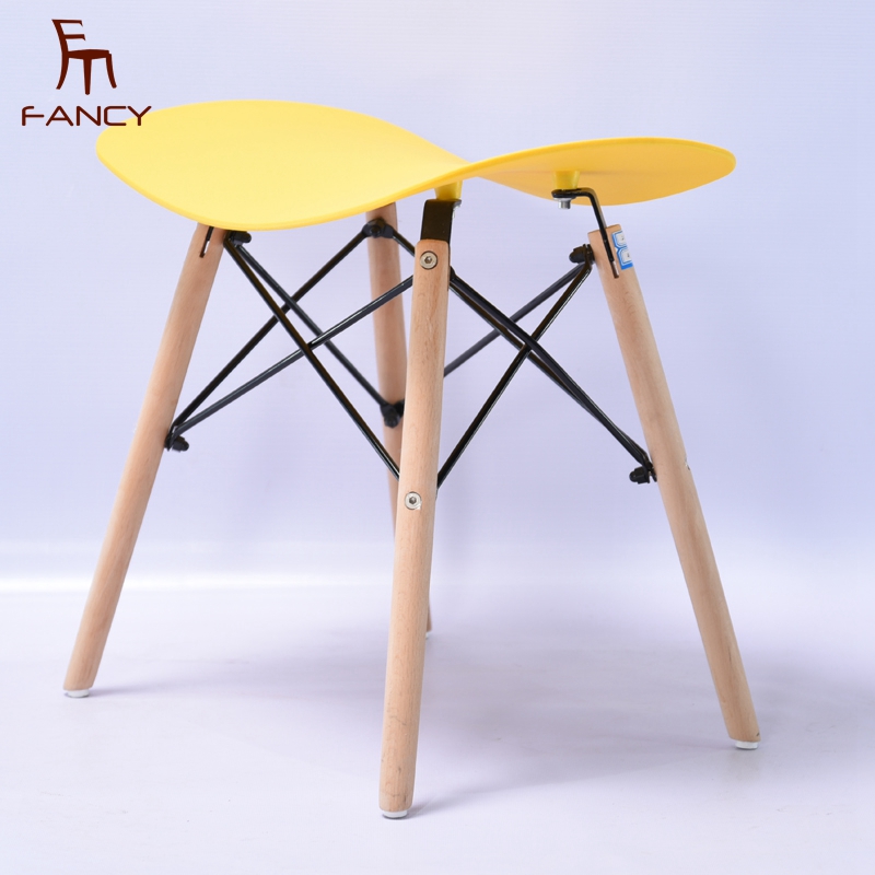 Outdoor Cheap Price Colorful Wholesale Sillas Modern Stackable PP Restaurant Cafe Plastic Chairs 