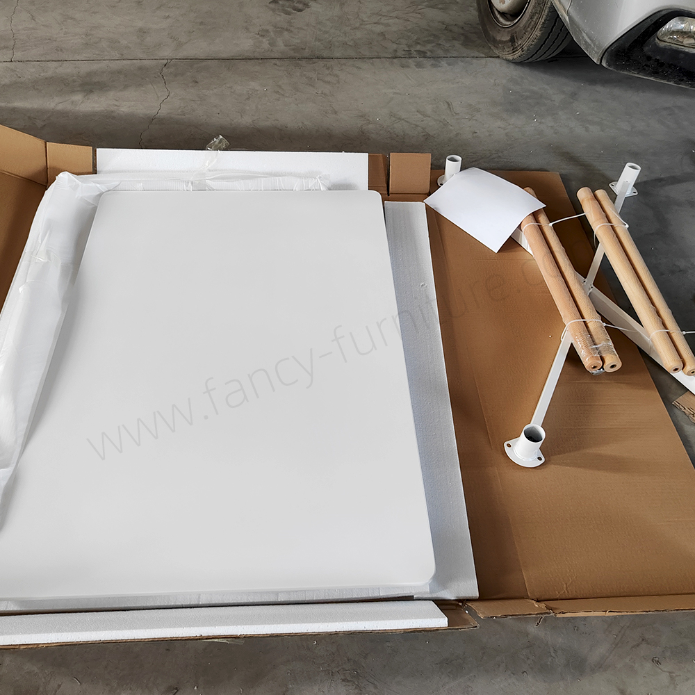Plastic-table8.jpg