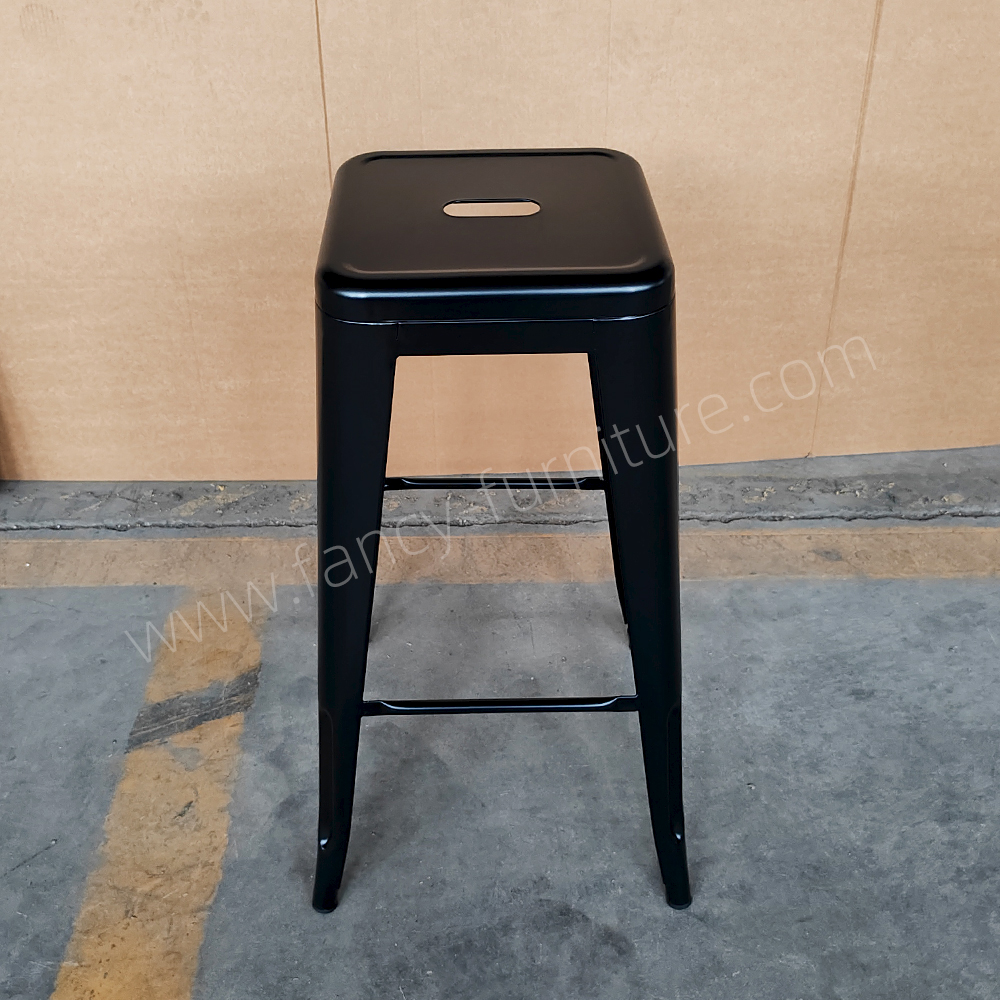 Stackable Durable Metal Bar Stool Industrial High Chair for Home Dining And Restaurant Use
