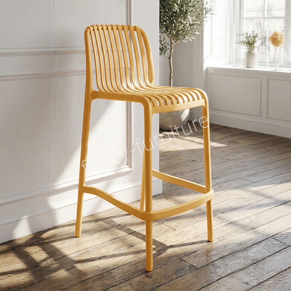 Factory-direct high-quality vertical-slat plastic bar stools; stackable and suitable for outdoor use, weddings, and various occasions; customizable in a range of colors.
