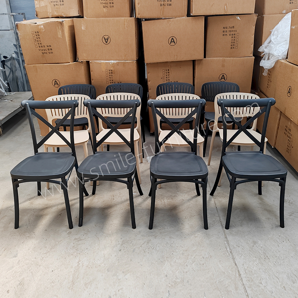 Plastic-chair1.jpg