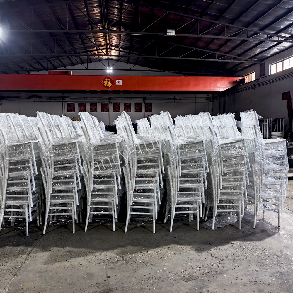 Plastic-chair27.jpg