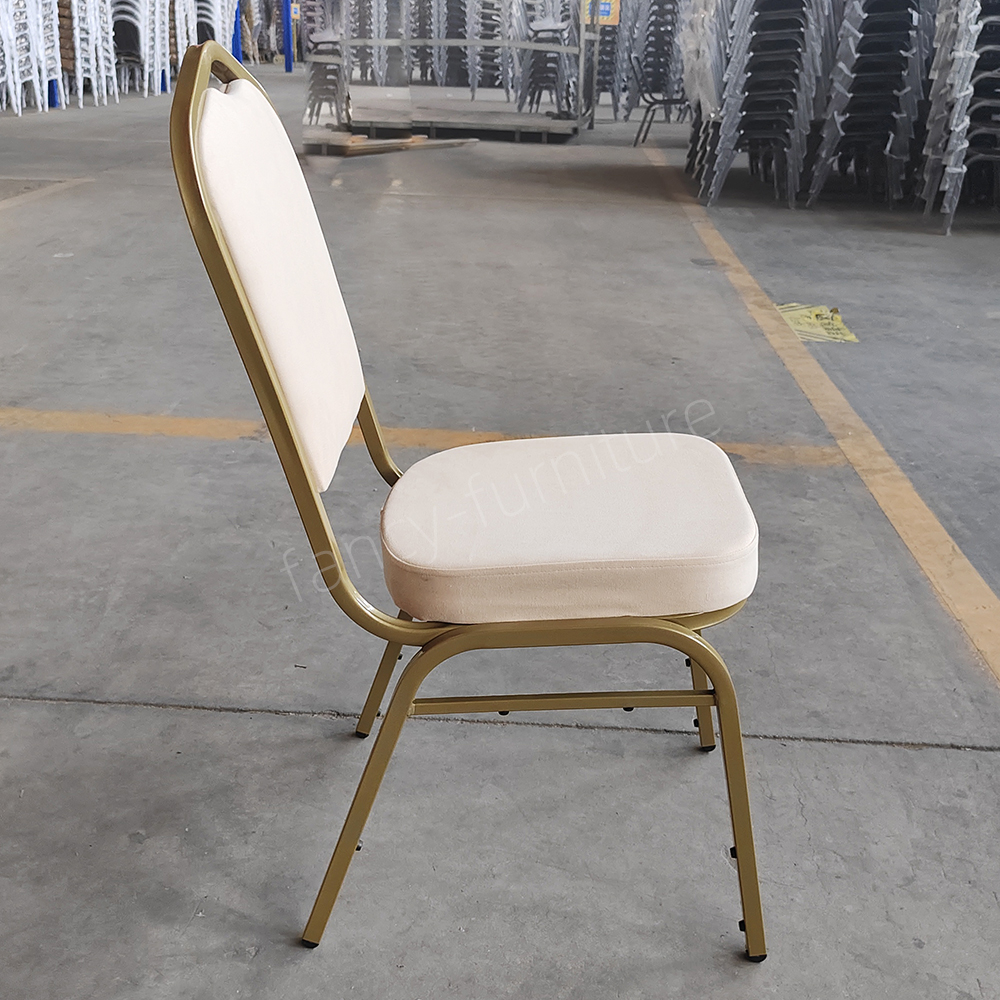 Wholesale Stackable Iron Wedding Banquet Chairs And Tables with Traditional Design Stable Structure No Wood for Hotels